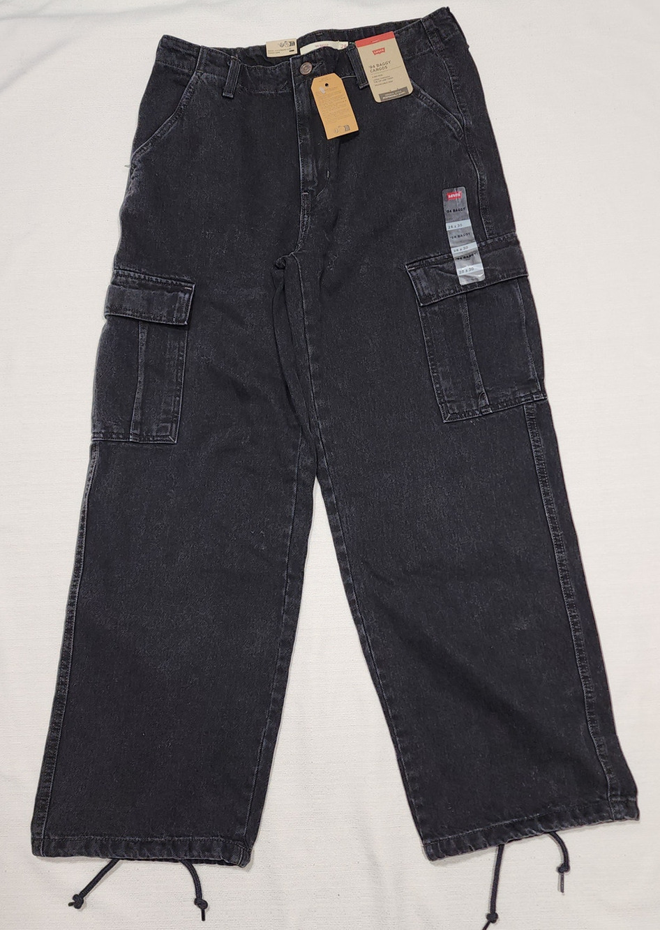 Levi's 94 baggy Cargo mid rise W28''x L30'' women's NWT
